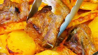 Жирно, но очень вкусно! Рёбрышки свиные с картошкой в духовке  Pork ribs with potatoes