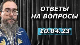 Священник отвечает на вопросы в прямом эфире.