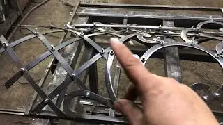 Кованый балкон под 19 век.