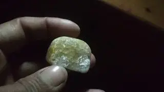 Most rare rough jade stone//burmees        yellow jadiete jade stone