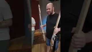 Странные басы от Aria Pro II, напоминает p-bass.  А какой из цветов выбрал бы ты?
