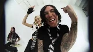 Sophie Powers x Kellin Quinn - 1 Thing (Official Video)