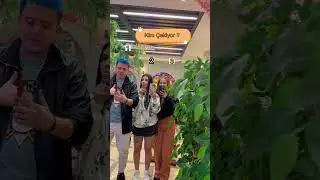 Who is shooting the video ❓