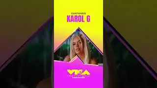 @karolg en los VMAs 🎤