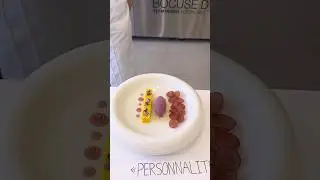 Десерт в ресторанной подаче на экзамене.