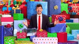 I Surprised YouTubers with 100 Presents!