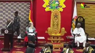 The President's bodyguard collapses in parliament as Akufo-Addo reads 