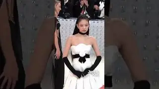 Jennie on the red carpet at Met Gala 2023 #jennie #blackpink