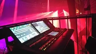 MA2 Light + Arkaos Mediamaster: Doing some nightclub lighting