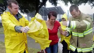 Hurricane Harvey advances on Texas