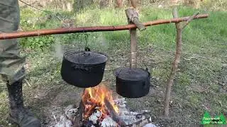 Способы подвешивания котелка в походе.