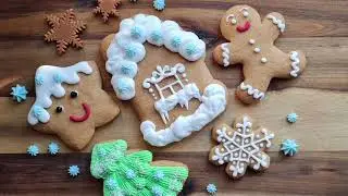 Christmas tree gingerbread - decorated icing cookies.