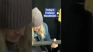 Tony Franklin. Not quite a Fretless Noodle, more of a Noodlette! 🤷‍♂️😂