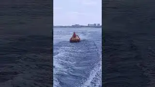 Зимняя ватрушка на воде