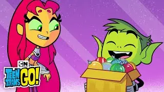Decorating the Christmas Tree 🎄 | Teen Titans GO! | Cartoon Network