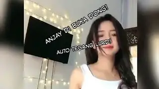 Gila!! Cewek tiktok sampai buka baju tanpa bra!!!😍