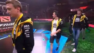 Вилат СГОРЕЛ после вылета Na'Vi с TI6, выигрывать в доту -это не наша игра!