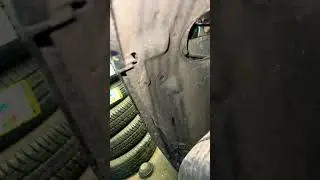 Changing Renault Megane's headlight bulb is an absolute nightmare 2006 