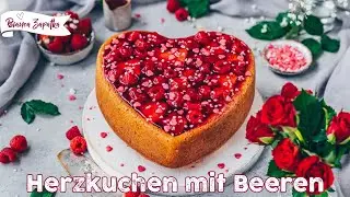 Herz-Torte zum Muttertag ♡ Kuchen in Herzform mit Beeren ♡ einfach, saftig, fruchtig, lecker ♡