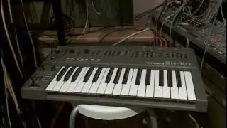 Roland SH-101 Synthesizer - Short Sound Clip 