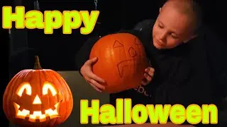 Let's carve a pumpkin! 🎃 Conrad