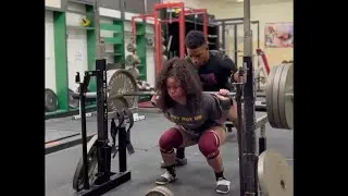 Petite Girl Squats 315lb