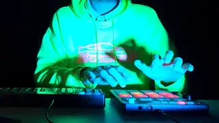 Minimal Music Rig Synthwave Jam (Chillwave Minikey + IK Multimedia iRig Pads + Ableton)