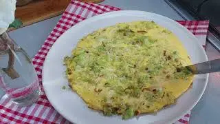 Leek recipe. It's so delicious you could swallow your tongue! 😋 Omelette with leeks.