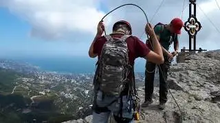 Горы Крыма. Боткинская тропа. Восхождение с гидом. Ставри-кая. Спуск в Ставрикайскую пещеру.