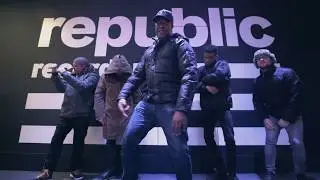 The Republic Records Team - MANS NOT HOT [HAPPY HOLIDAYS FROM THE REPUBLIC FAMILY]