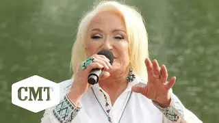 Tanya Tucker Performs 