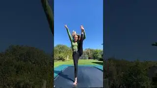 Trampoline cheerleading 😄 #cheer #trampoline #gymnast #tumbling #slowmo