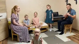 Прекрасное далеко. Песня из к/ф Гостья из будущего на укулеле