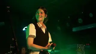 Gracie Abrams - Feels Like (live @ Mercury Lounge 9/21/21 4K)