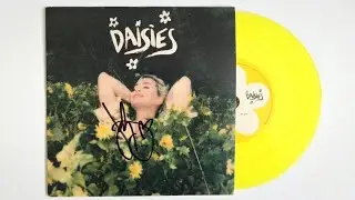 Katy Perry Daisies SIGNED Vinyl Unboxing