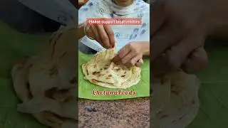 Parotta Salna Pepper Chicken🤤 Who loves this Combo?🤔 South Indian Street Food #shorts #dinner #roti