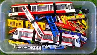 Geschichten über Spielzeug Oberleitungsbusse, Züge und  Straßenbahnen