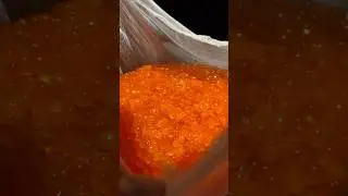 Как мы едим в Приморском крае а сколько у вас стоит красная икра ?