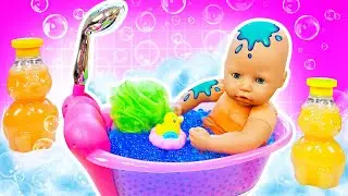 Pink bathtub with shower for baby Annabell doll. Bath time with baby dolls & bath toys for kids.