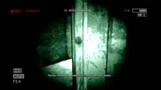 Спуди играет в Outlast #5