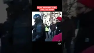 путин враг народа номер один , он уничтожает Россию