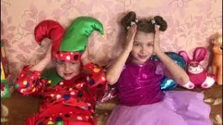 Голова, плечи, колени и пальцы - песня для детей от Ани и Темы. Head shoulders knees and toes.