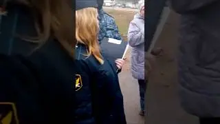 Юрист Вадим Видякин помогает судебным приставам искать понятых для акта о невозможности ареста