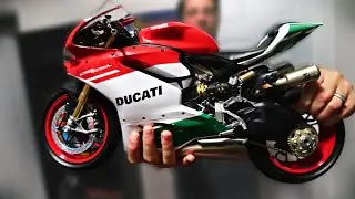 MASSIVE 1:4 scale Motorcycle model | Pocher Ducati Panigale 1299 Final Edition