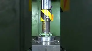 Exploding Disposable Plates vs. Hydraulic Press! 💥🍽️ #hydraulicpress #explosion #satisfying