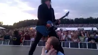 Foo Fighters - Milton Keynes 2011 - We love you Dave.....