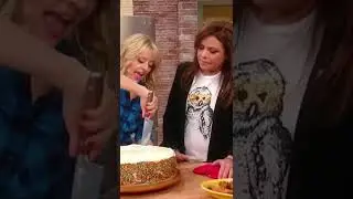 How to cut the perfect cake slice 