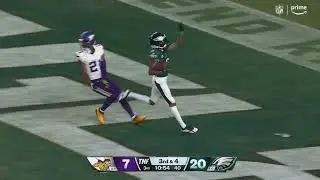 Jalen Hurts finds DeVonta Smith for DEEP TD to pile on
