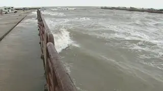 Tropical Storm Beryl heading for a Texas landfall