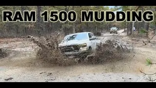 Dodge Ram 1500 Mudding Off Roading Extreme 4x4